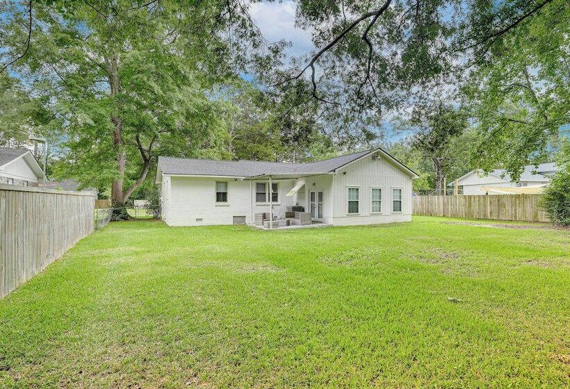 Pet Friendly Goose Creek Home: 19 Mi To Charleston