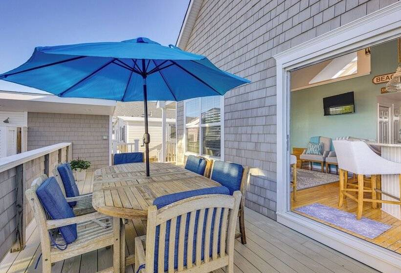 Quaint Montauk House W/ Community Amenities!