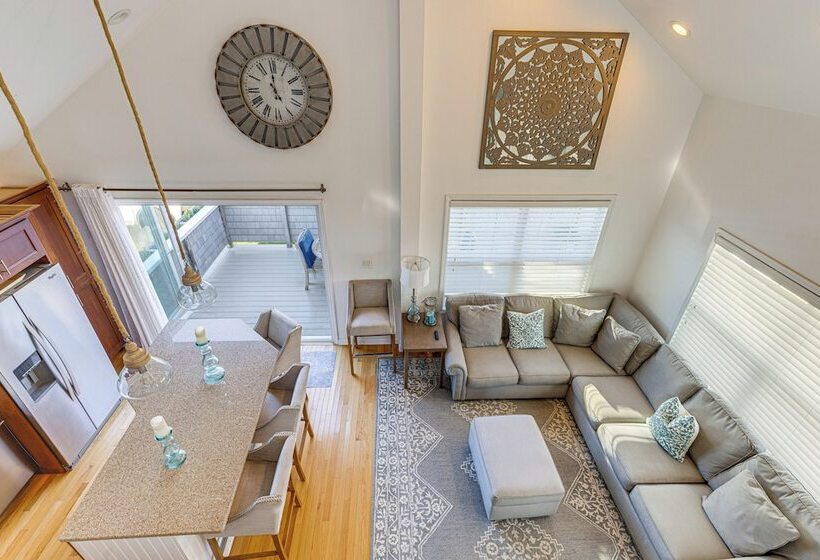 Quaint Montauk House W/ Community Amenities!