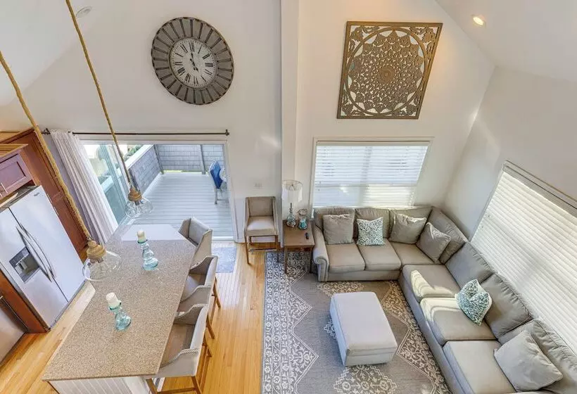 Quaint Montauk House W/ Community Amenities!