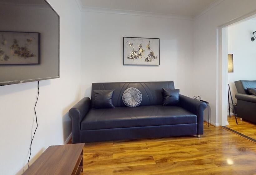 레지던스 Dagenham 4 Beds Sleeps 8 Wifi