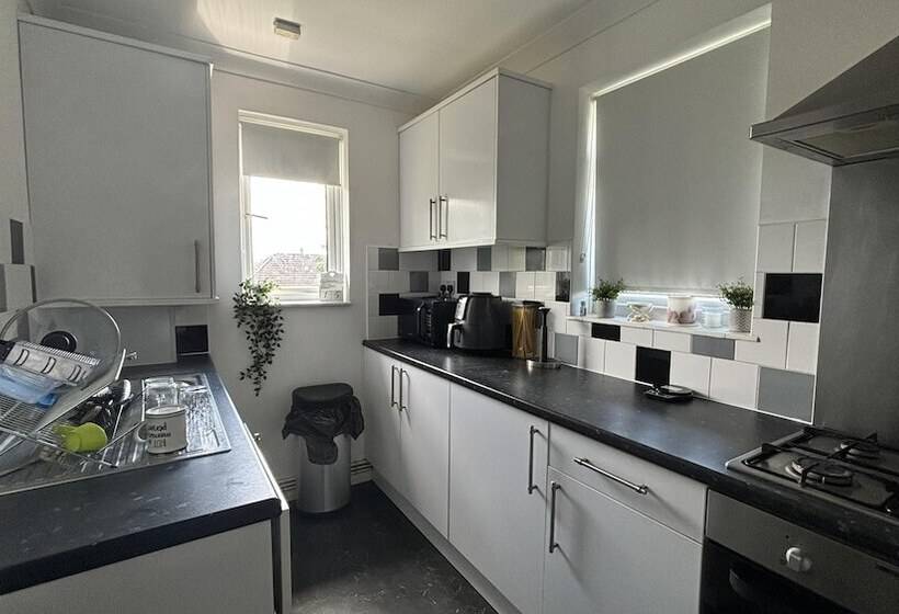 Резиденция Romford Cozy Retreat