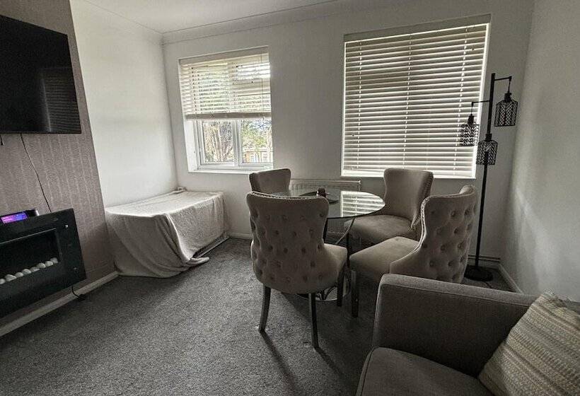 Резиденция Romford Cozy Retreat