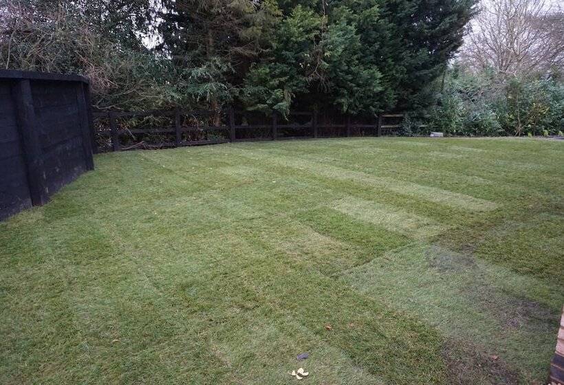 Резиденция Tranquil Oxford Retreat 4 Bedroom House Aircon