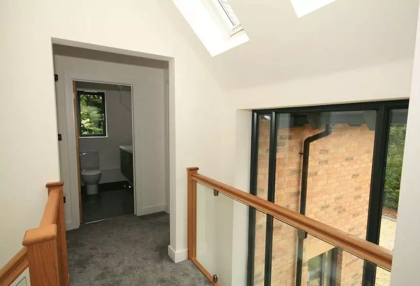 Residenssi Tranquil Oxford Retreat 4 Bedroom House Aircon