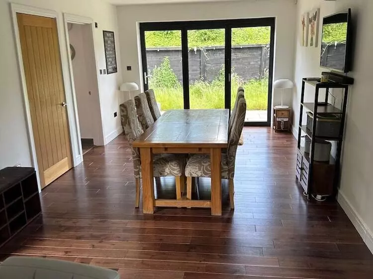 Residenssi Tranquil Oxford Retreat 4 Bedroom House Aircon