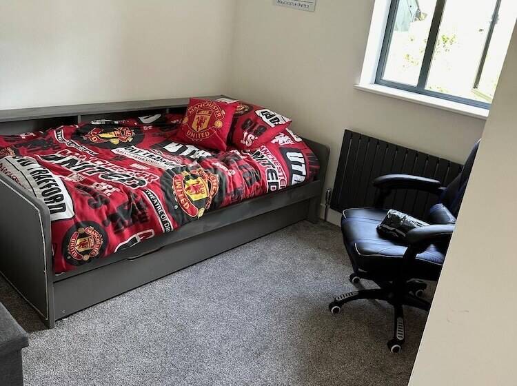 Резиденция Tranquil Oxford Retreat 4 Bedroom House Aircon