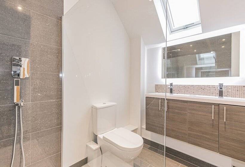 Резиденция Tranquil Oxford Retreat 4 Bedroom House Aircon