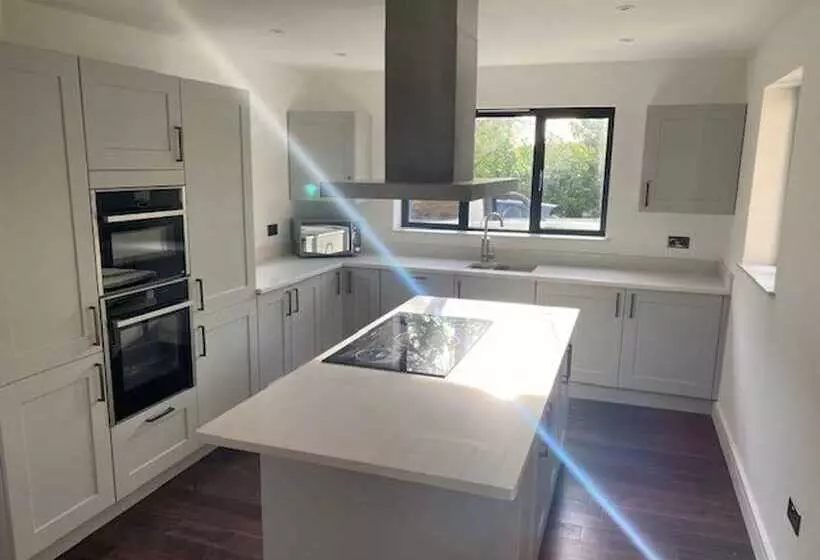 Residenssi Tranquil Oxford Retreat 4 Bedroom House Aircon