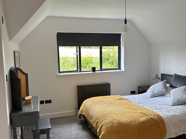 Резиденция Tranquil Oxford Retreat 4 Bedroom House Aircon