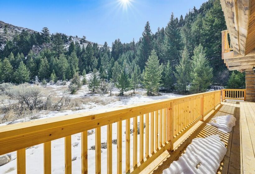 Riverfront Montana Log Cabin W/ Mountain Views!