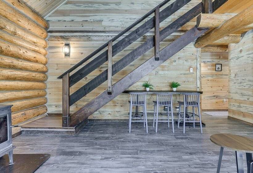 Riverfront Montana Log Cabin W/ Mountain Views!