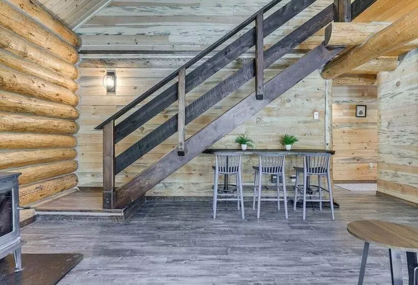 Riverfront Montana Log Cabin W/ Mountain Views!