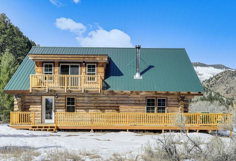 Riverfront Montana Log Cabin W/ Mountain Views!