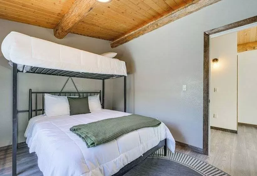 Riverfront Montana Log Cabin W/ Mountain Views!