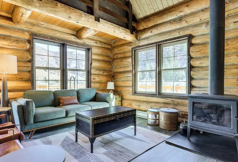 Riverfront Montana Log Cabin W/ Mountain Views!