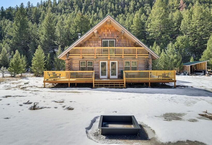 Riverfront Montana Log Cabin W/ Mountain Views!