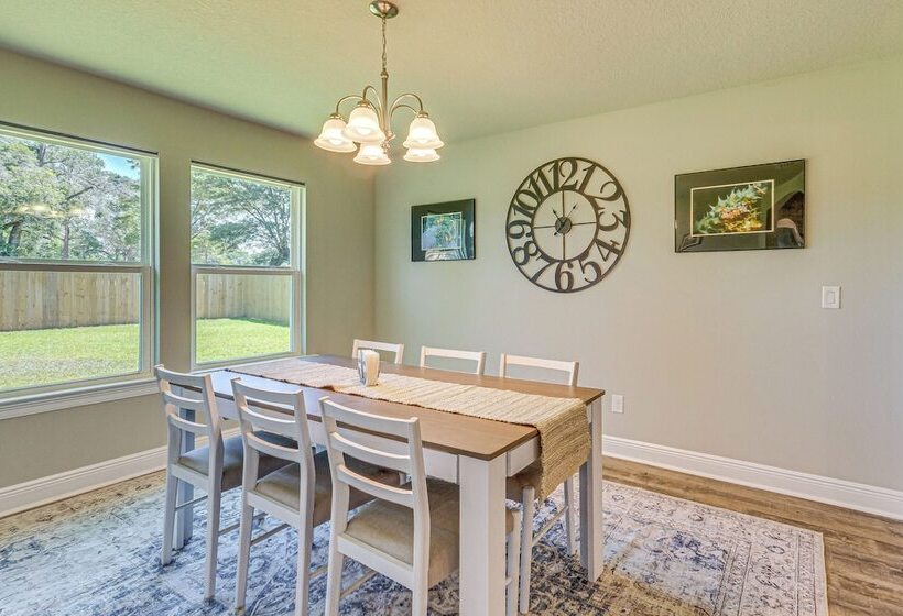 Single Story Navarre Home ~ 8 Mi To Navarre Beach