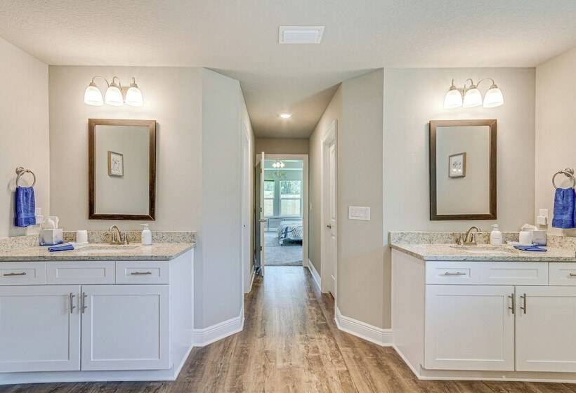 Single Story Navarre Home ~ 8 Mi To Navarre Beach