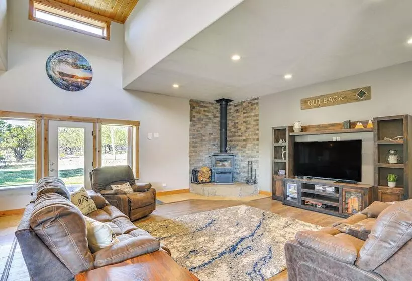 Stunning Buena Vista Home ~ 4 Mi To River Rafting!