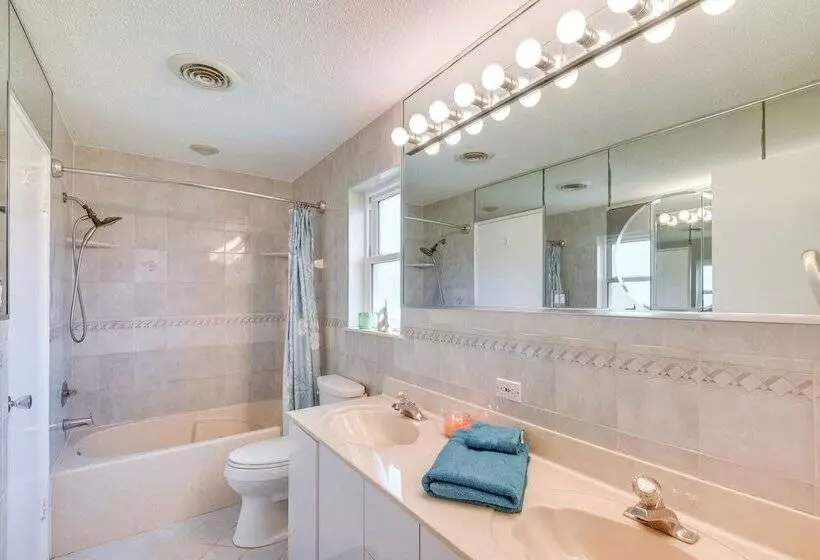 Sunny South Daytona Home W/ Private Boat Dock!