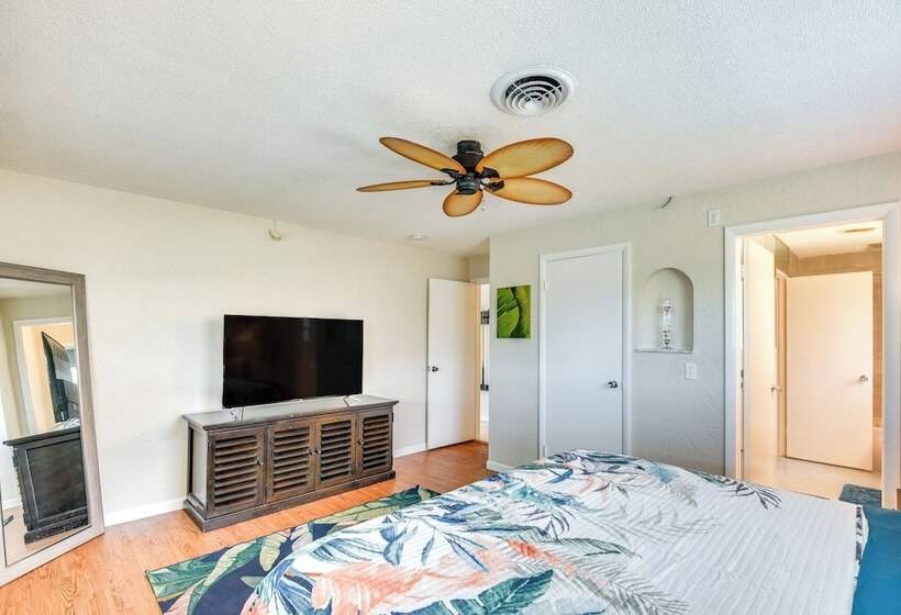 Sunny South Daytona Home W/ Private Boat Dock!