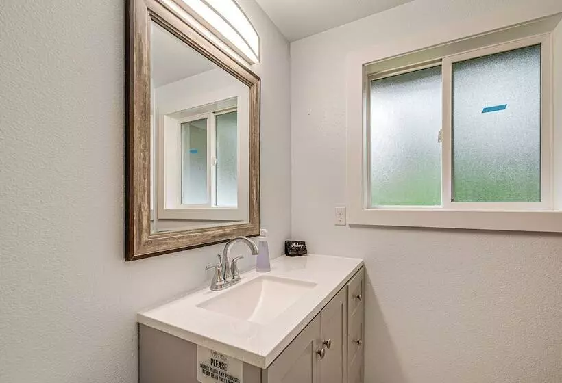 The Crab Shack  Westport Home Half Mi To Beach!