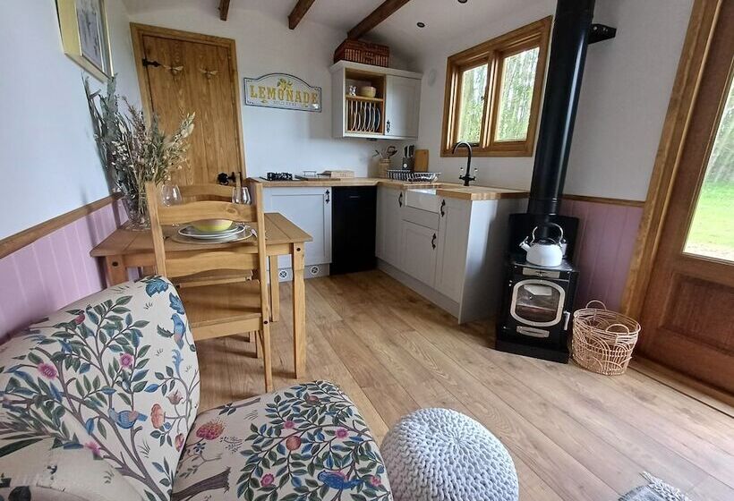 The Heartwood   Luxury Cabin Near York
