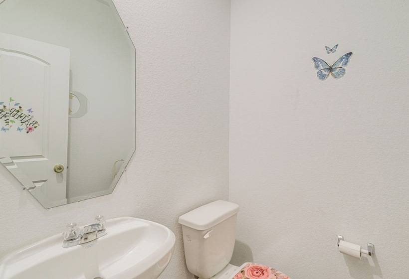 Welcoming Home ~ 16 Mi To Downtown Houston!