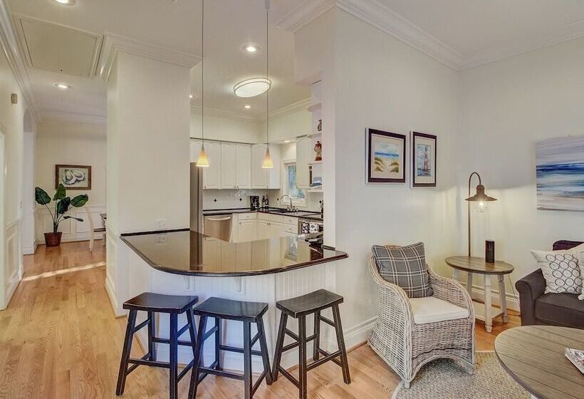 28 Beachwood West By Avantstay Close To Beach, Multiple Decks & Private Pool!