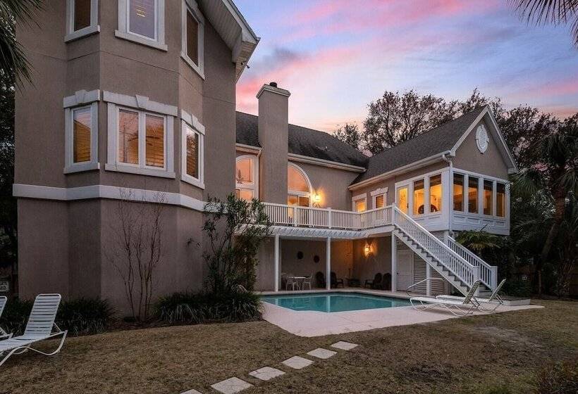 28 Beachwood West By Avantstay Close To Beach, Multiple Decks & Private Pool!