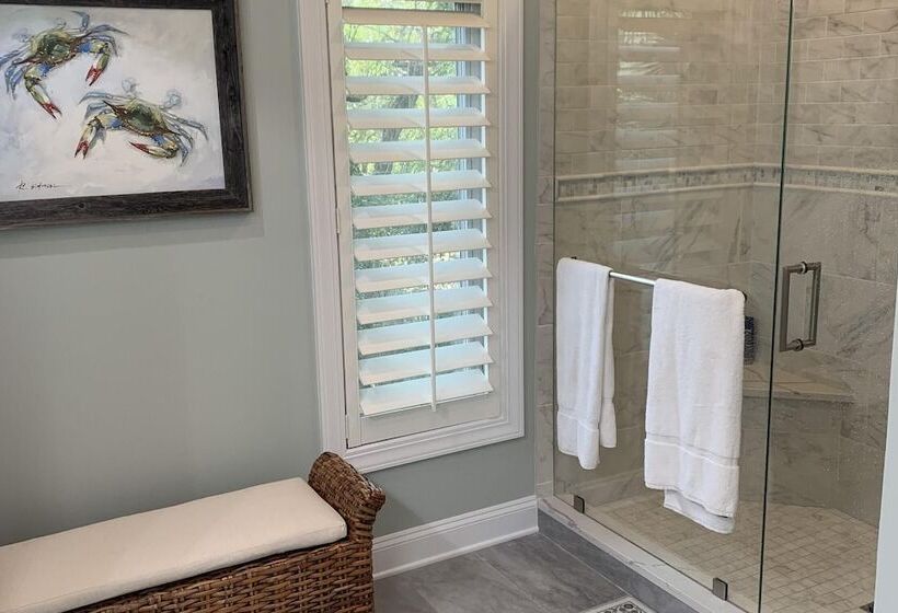 28 Beachwood West By Avantstay Close To Beach, Multiple Decks & Private Pool!