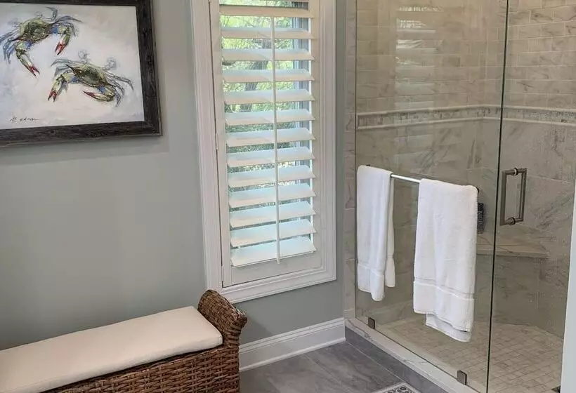 28 Beachwood West By Avantstay Close To Beach, Multiple Decks & Private Pool!