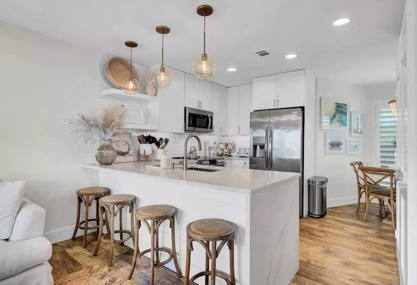 303 D Port O Call By Avantstay Oceanfront Penthouse