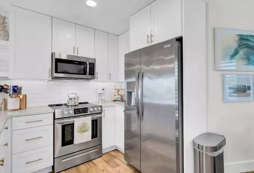 303 D Port O Call By Avantstay Oceanfront Penthouse