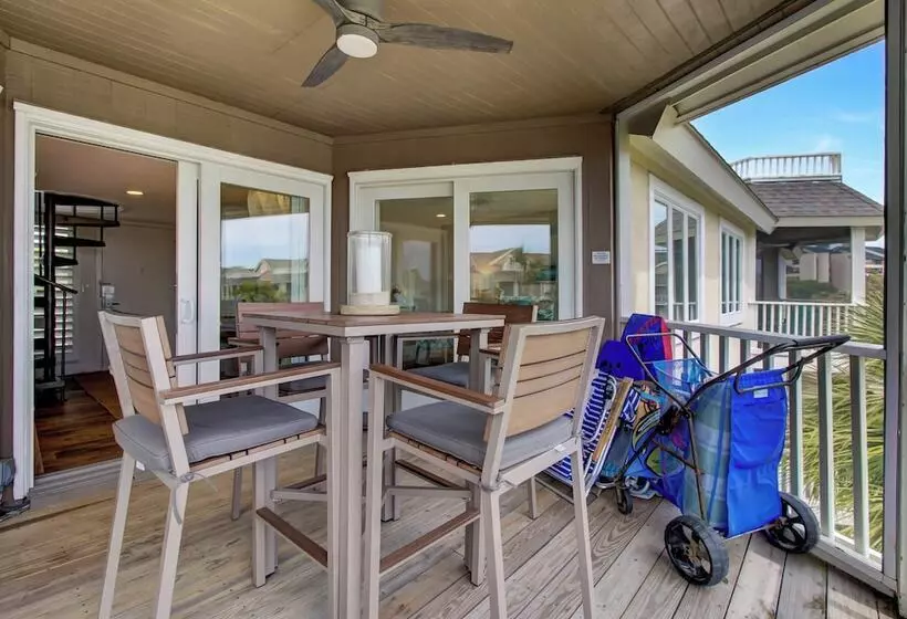 303 D Port O Call By Avantstay Oceanfront Penthouse