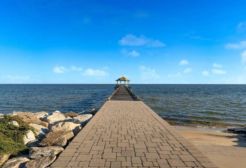 Bay Cottage By Avantstay Waterfront, Pier, Pond