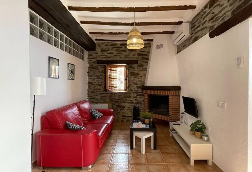 Belvilla By Oyo La Suerte Crisantemo