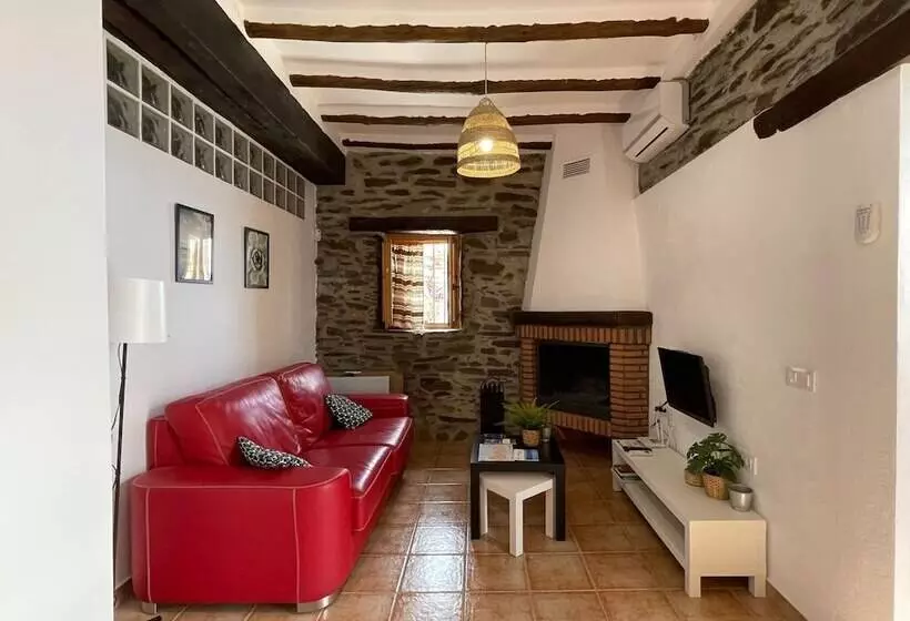 Belvilla By Oyo La Suerte Crisantemo