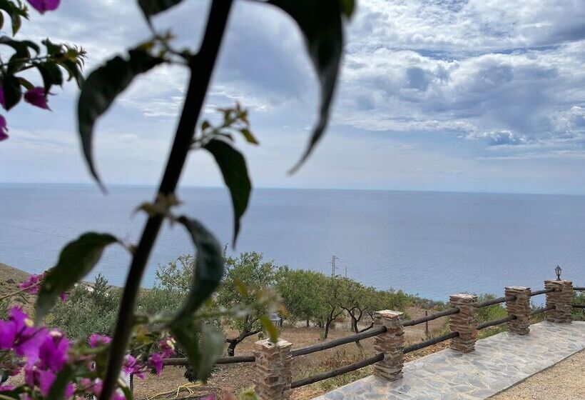 Belvilla By Oyo La Suerte Crisantemo