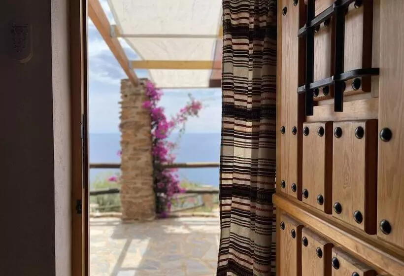 Belvilla By Oyo La Suerte Crisantemo