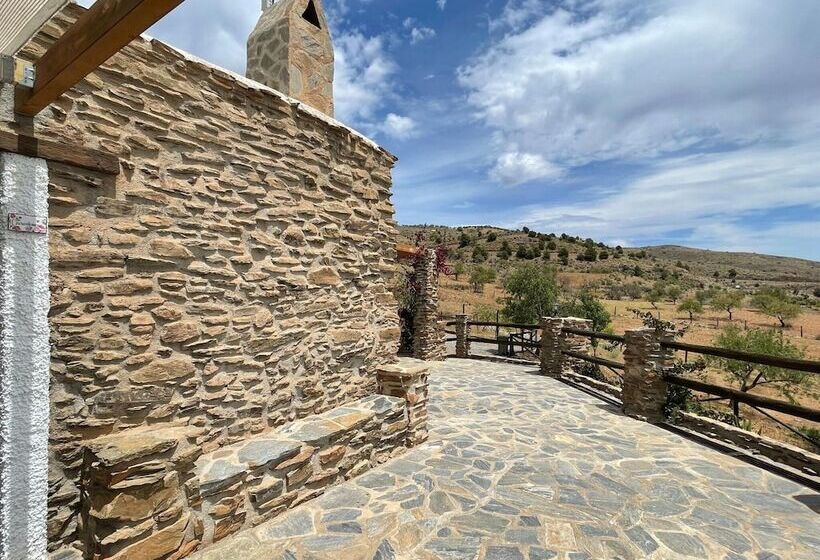 Belvilla By Oyo La Suerte Crisantemo