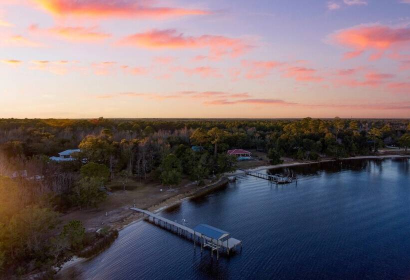 Blackwater Bay Hideaway By Avantstay Waterfront, Pool, Dock, Hot Tub