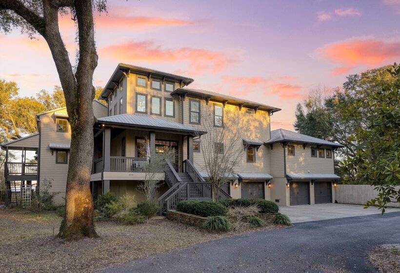 Blackwater Bay Hideaway By Avantstay Waterfront, Pool, Dock, Hot Tub