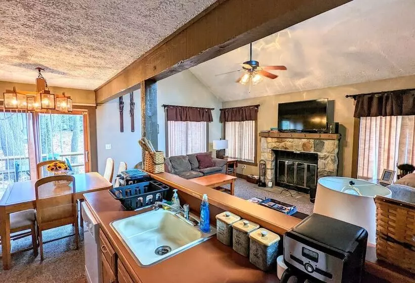 Frost Hollow By Avantstay Deck W/ Grill, Game Room Loft