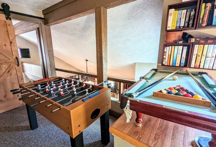 Frost Hollow By Avantstay Deck W/ Grill, Game Room Loft