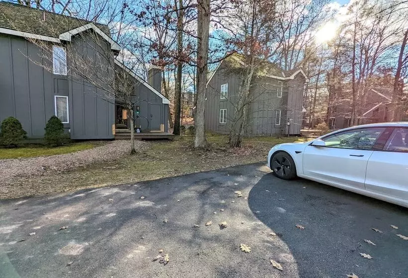 Frost Hollow By Avantstay Deck W/ Grill, Game Room Loft