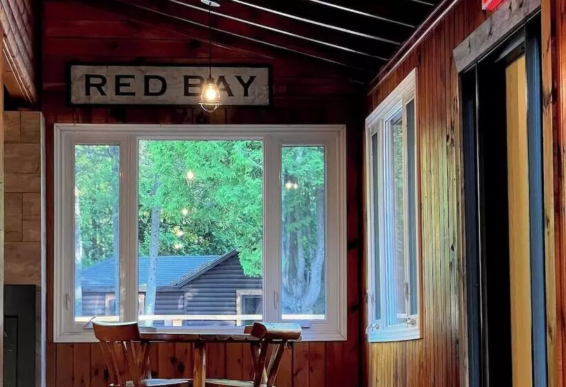 Hotelli Red Bay Lodge