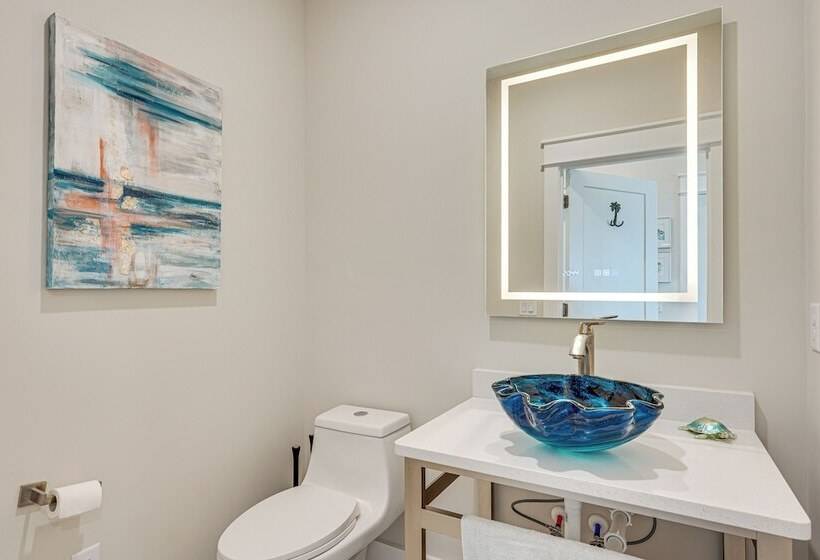 Rooftop Deck & Hot Tub: Mexico Beach Home!