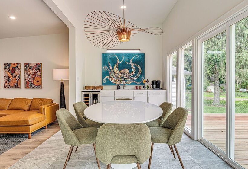 Mid Century Modern Lake Cottage In Indiana!